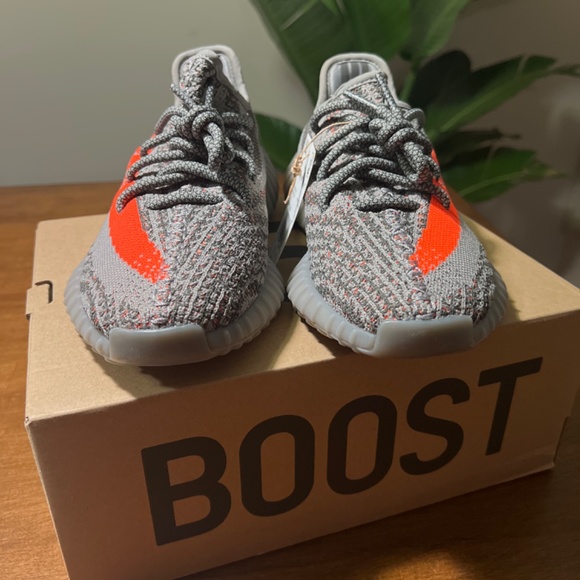 Yeezy 350 Beluga Reflective size 6 NIB - Picture 4 of 5